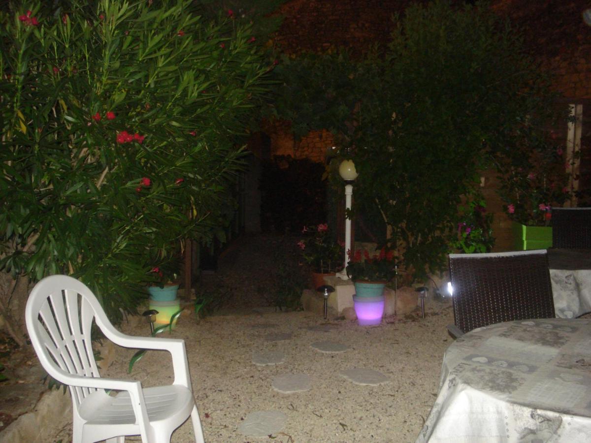 locastillon Exterior foto